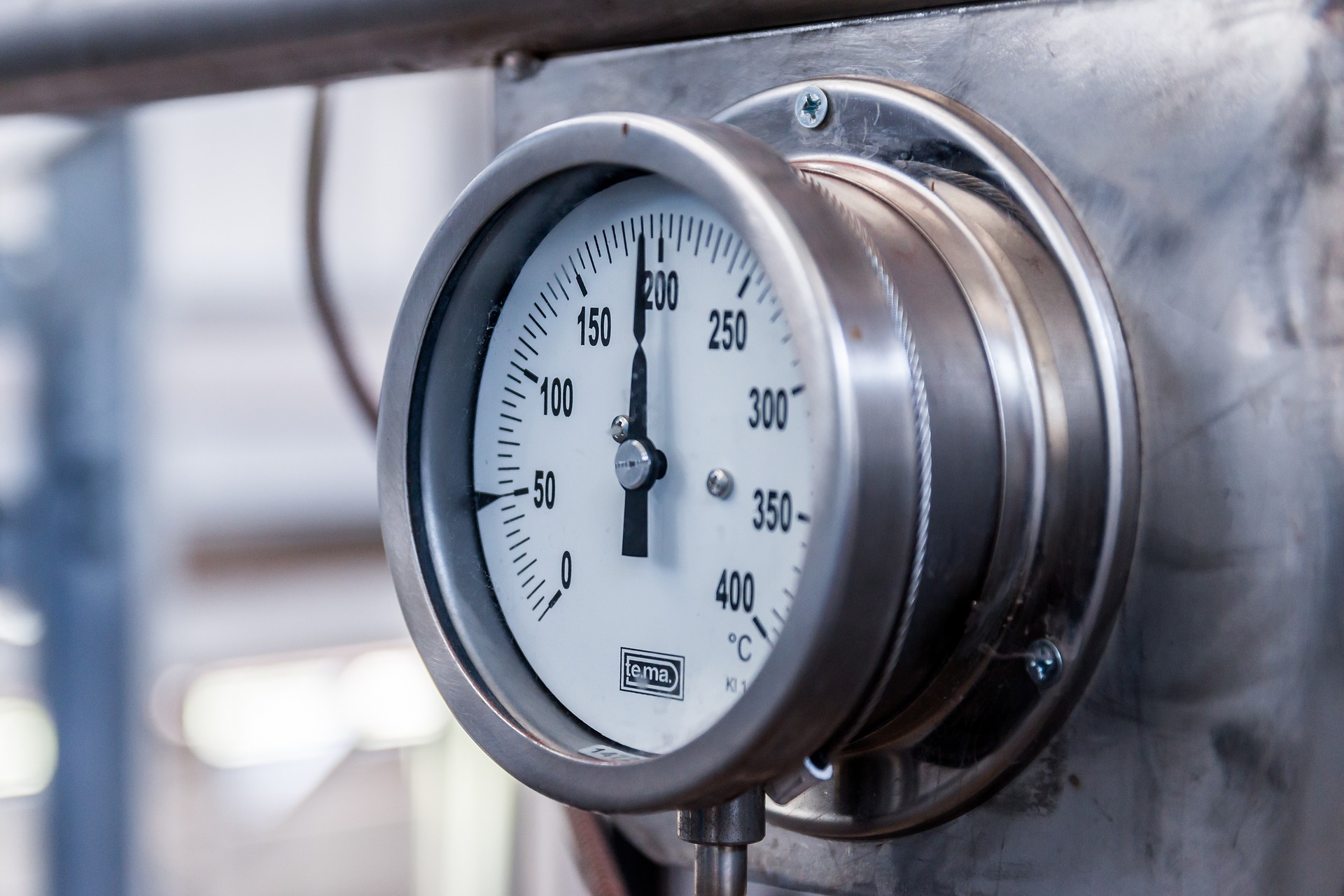Low boiler pressure gauge